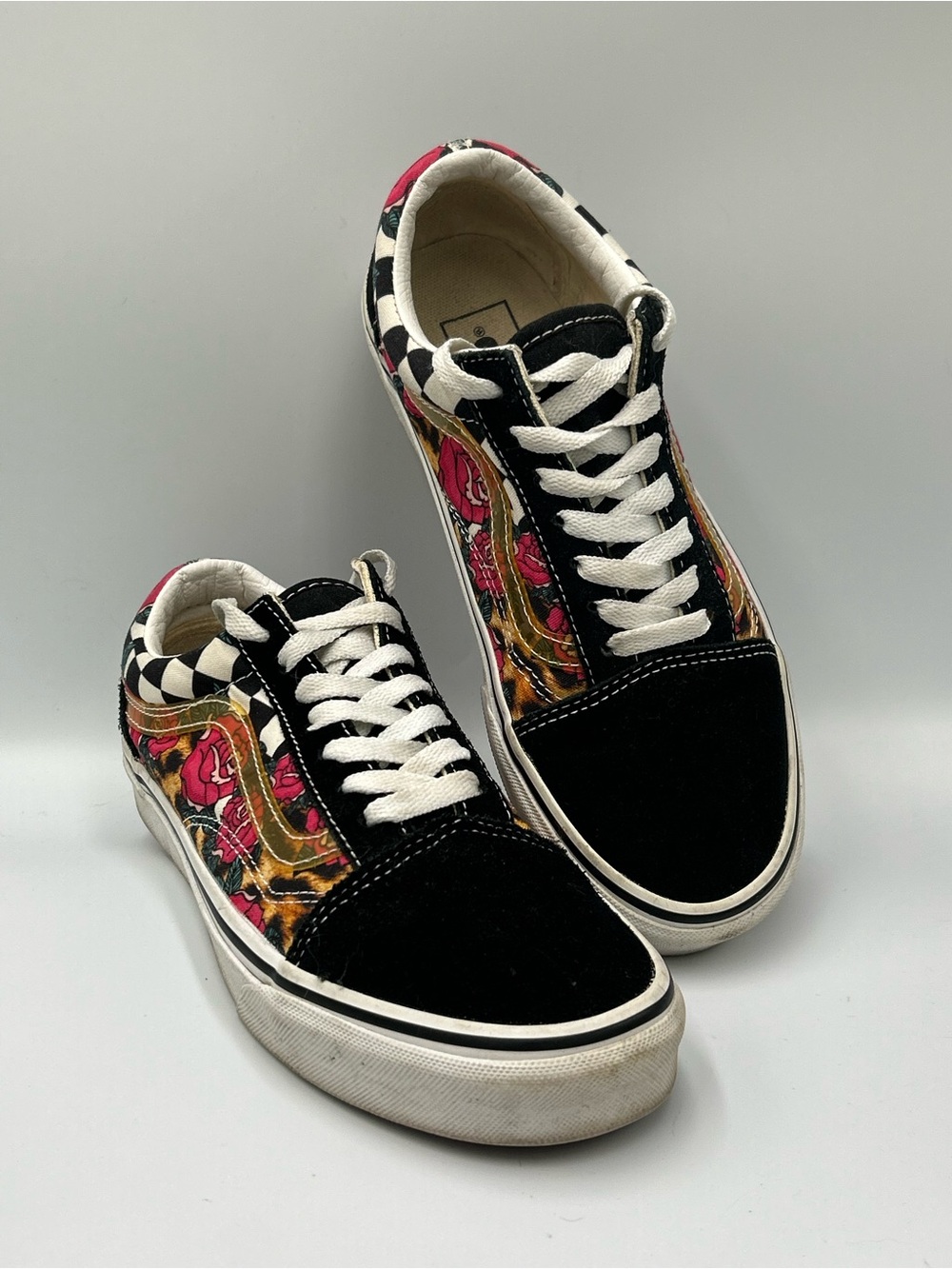 Van’s Women’s Black Floral leopard Low-Top Sneakers with Checker Detail